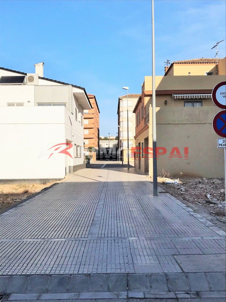 Parcela urbana zona nueva consum